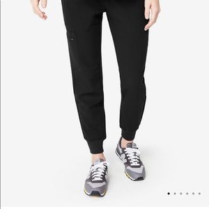 *LIKE NEW* FIGS Zamora Scrub Joggers